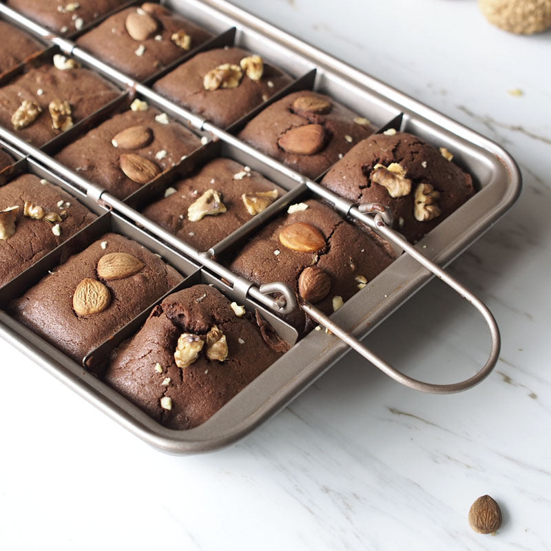 Premium Checkered Brownie Baking Pan - High Carbon Steel with Teflon Coating, 31x20x4.9cm